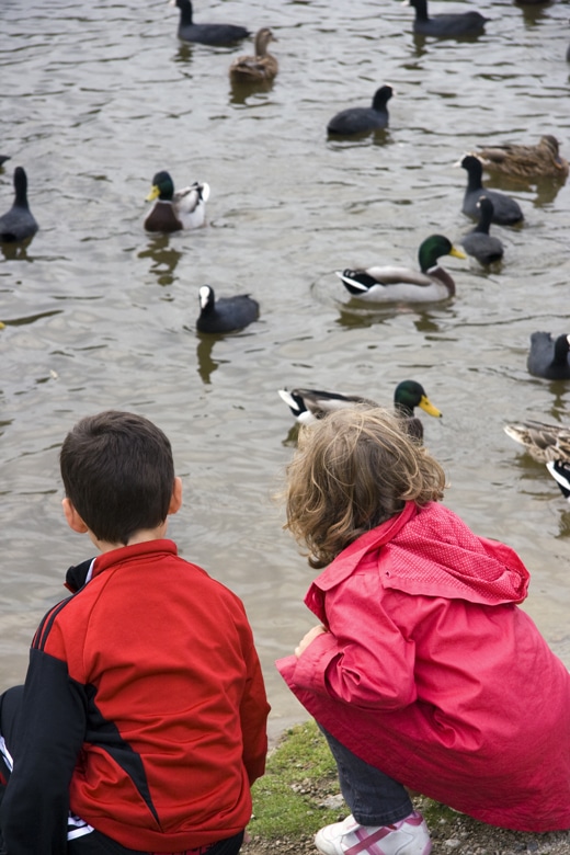 Children at Lac de Bourg-Blanc