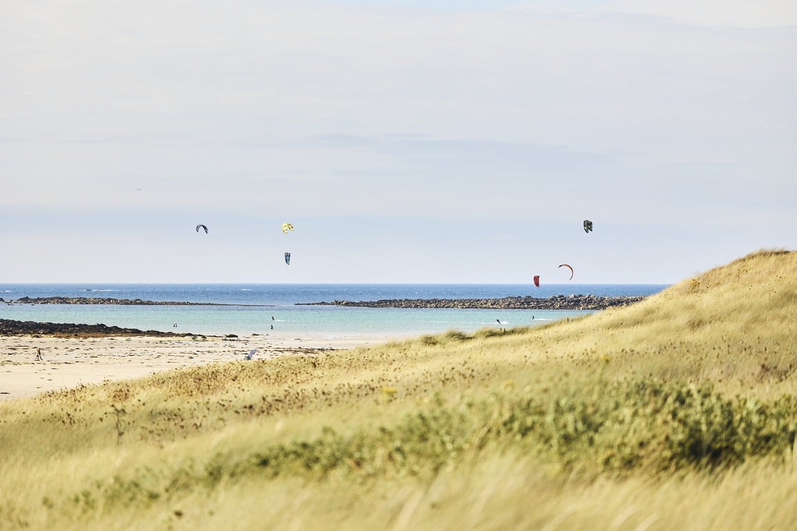 Kite surfing on the dunes of Sainte Marguerite